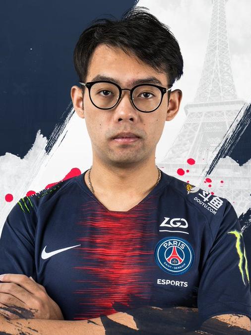 Dota2选手赛后落泪,背后故事感人 Dota2选手赛后落泪,背后故事感人