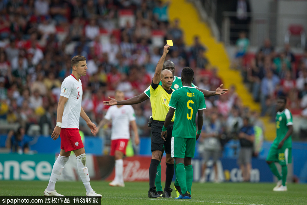 日本轻取塞内加尔，阿什拉夫统治全场