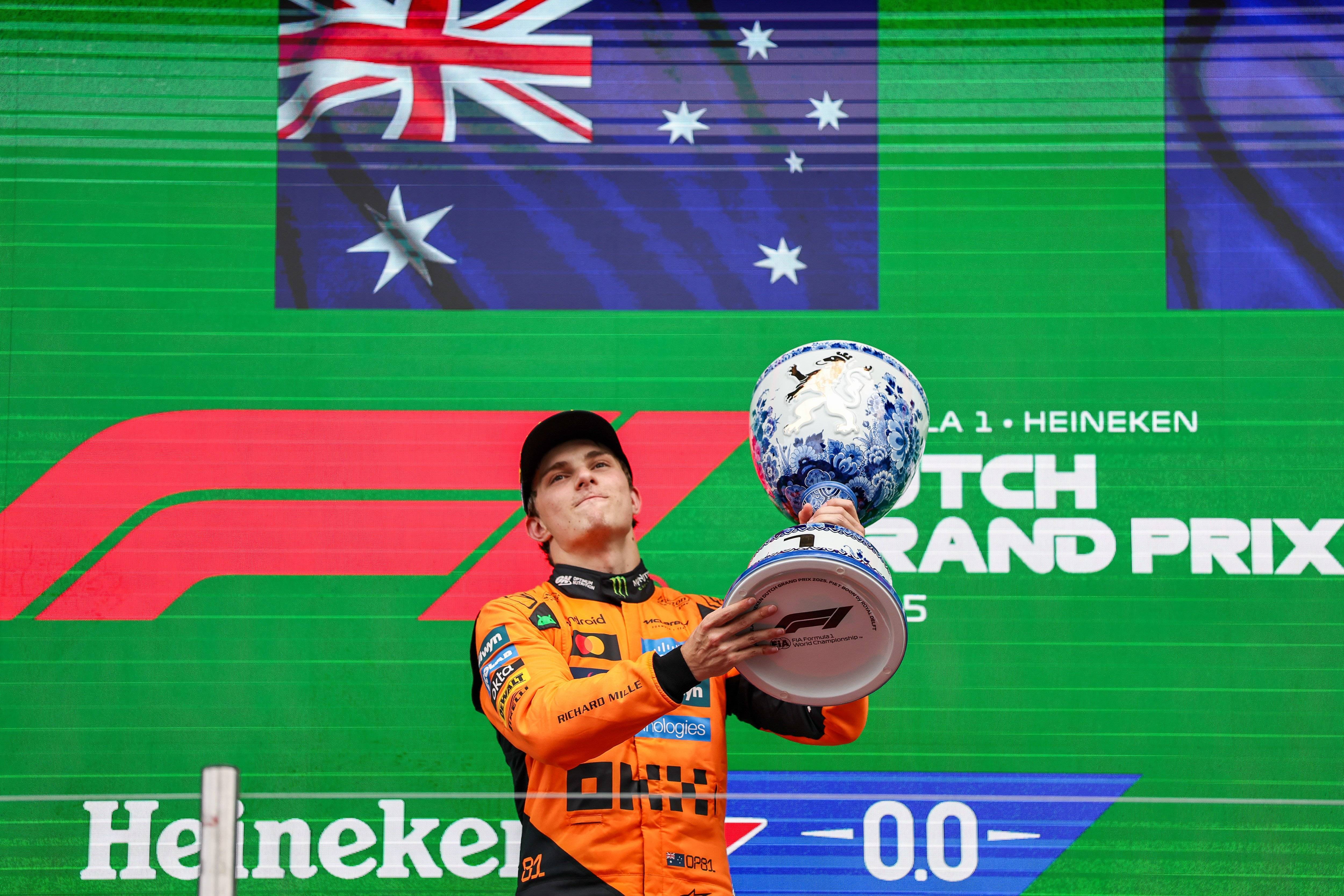 迈凯伦完胜红牛二队，拉塞尔惊艳四座