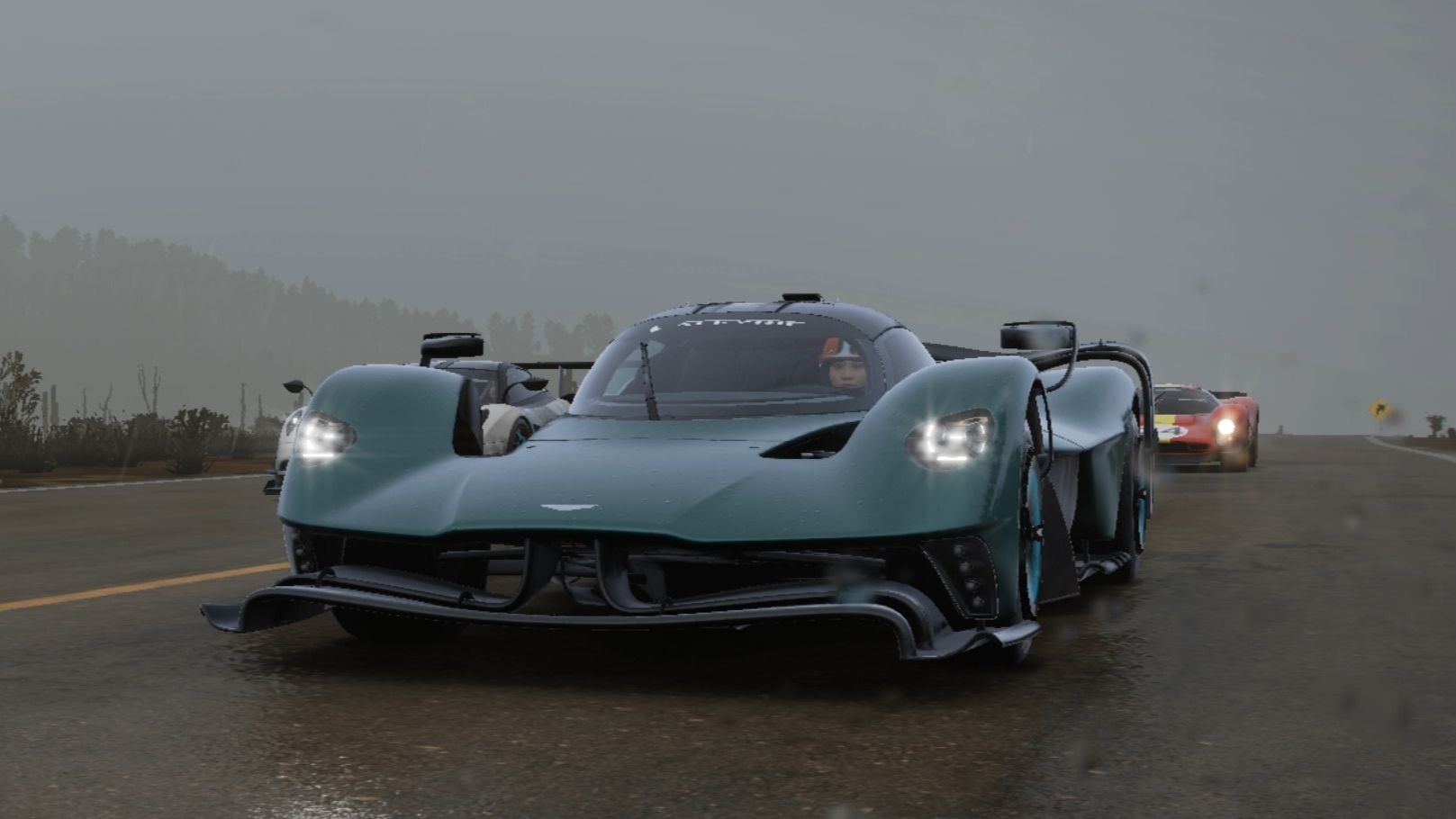 阿斯顿马丁鏖战红牛车队，塞恩斯高光表现