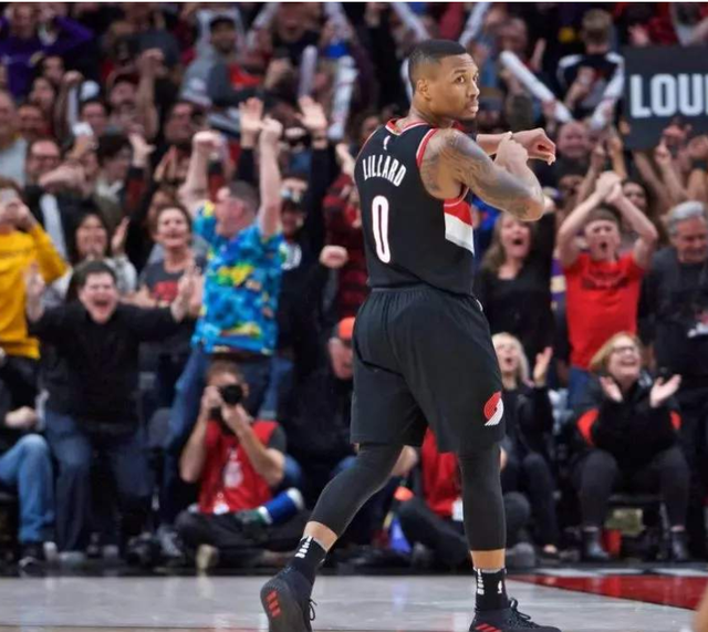 福建队横扫辽宁队，利拉德高光表现