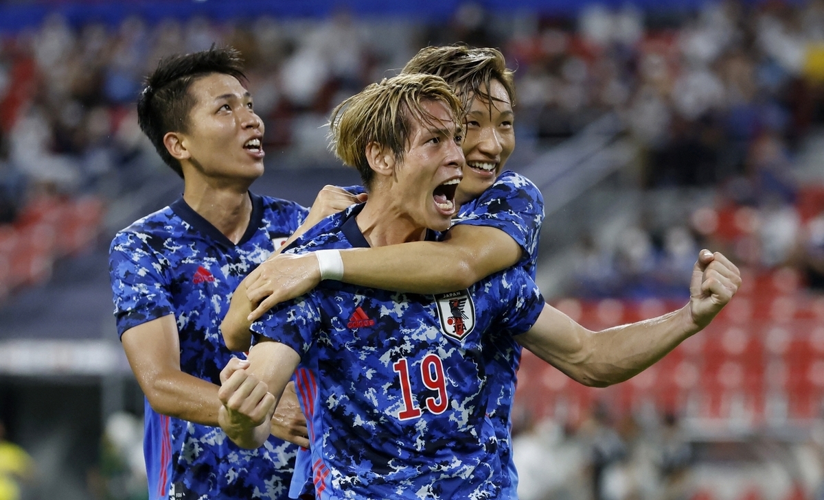 波兰队险胜日本队,波尔点燃赛场 波兰队险胜日本队,波尔点燃赛场