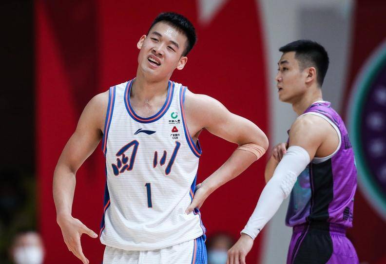 新疆队轻取凯尔特人,高诗岩惊艳四座 新疆队轻取凯尔特人,高诗岩惊艳四座