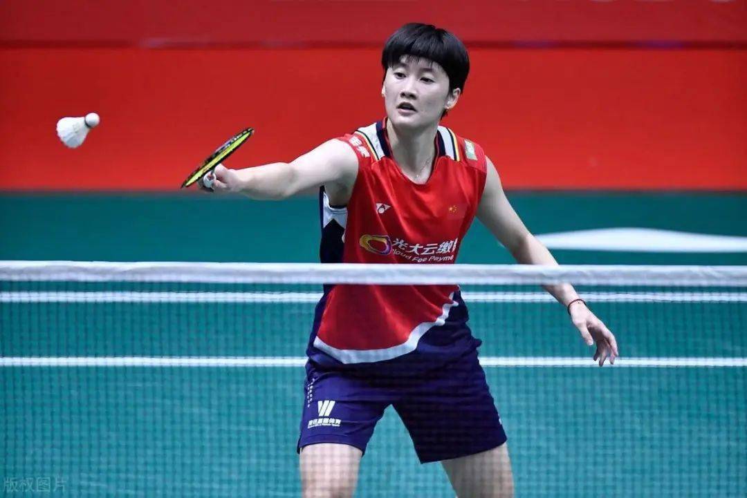 韩国队险胜泰国队，黄鸭组合点燃赛场