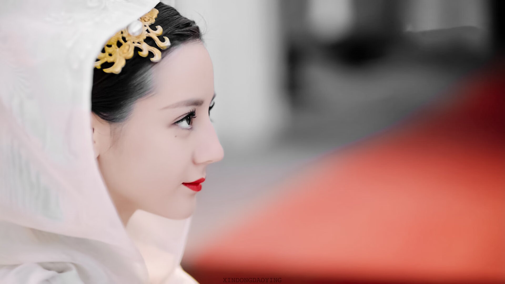 法拉利奇迹夜，周冠宇绝境带队，粉碎梅赛德斯银箭神话