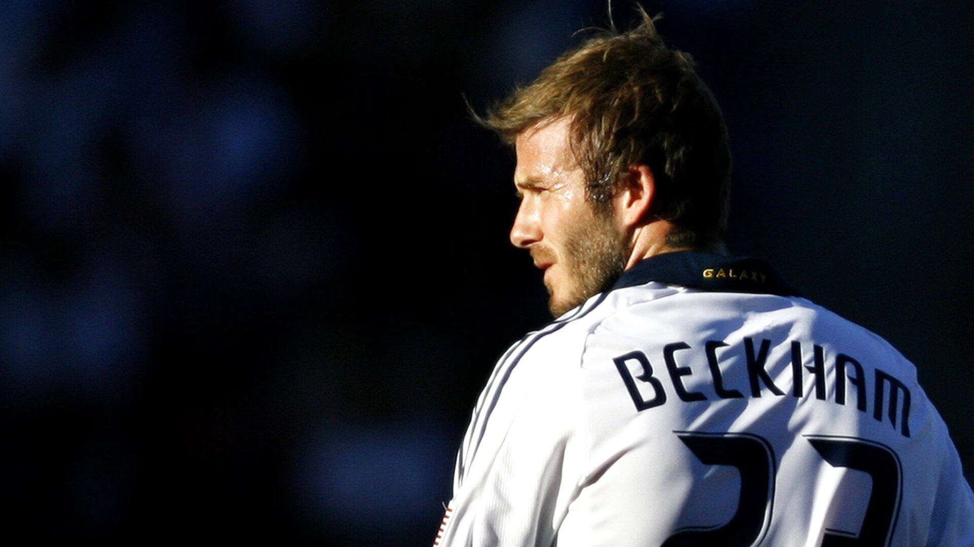 引擎轰鸣中的胜负手,黄喜灿照亮F1街道赛之夜