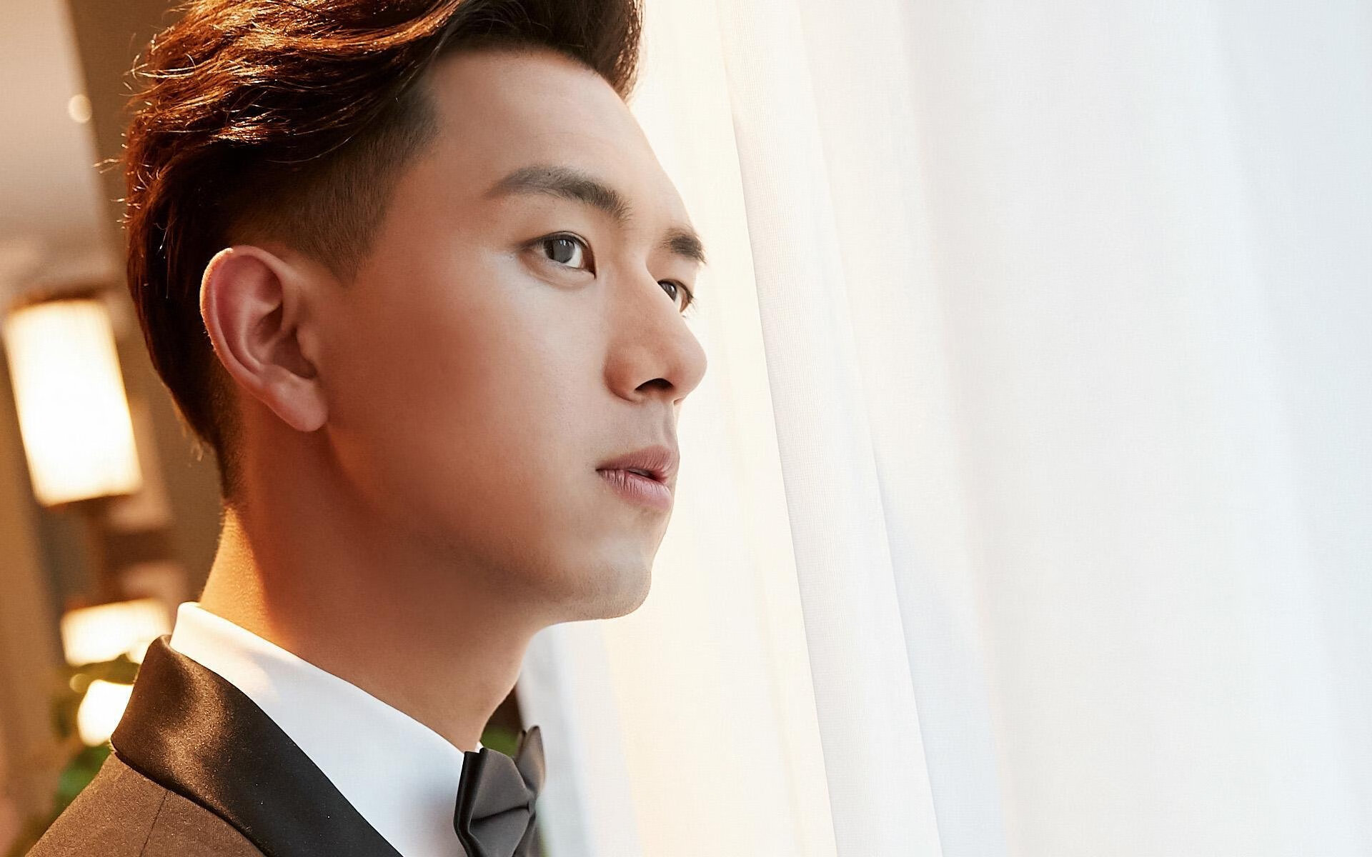 绿茵场上的鹈鹕防守,争冠焦点战中的锁链艺术